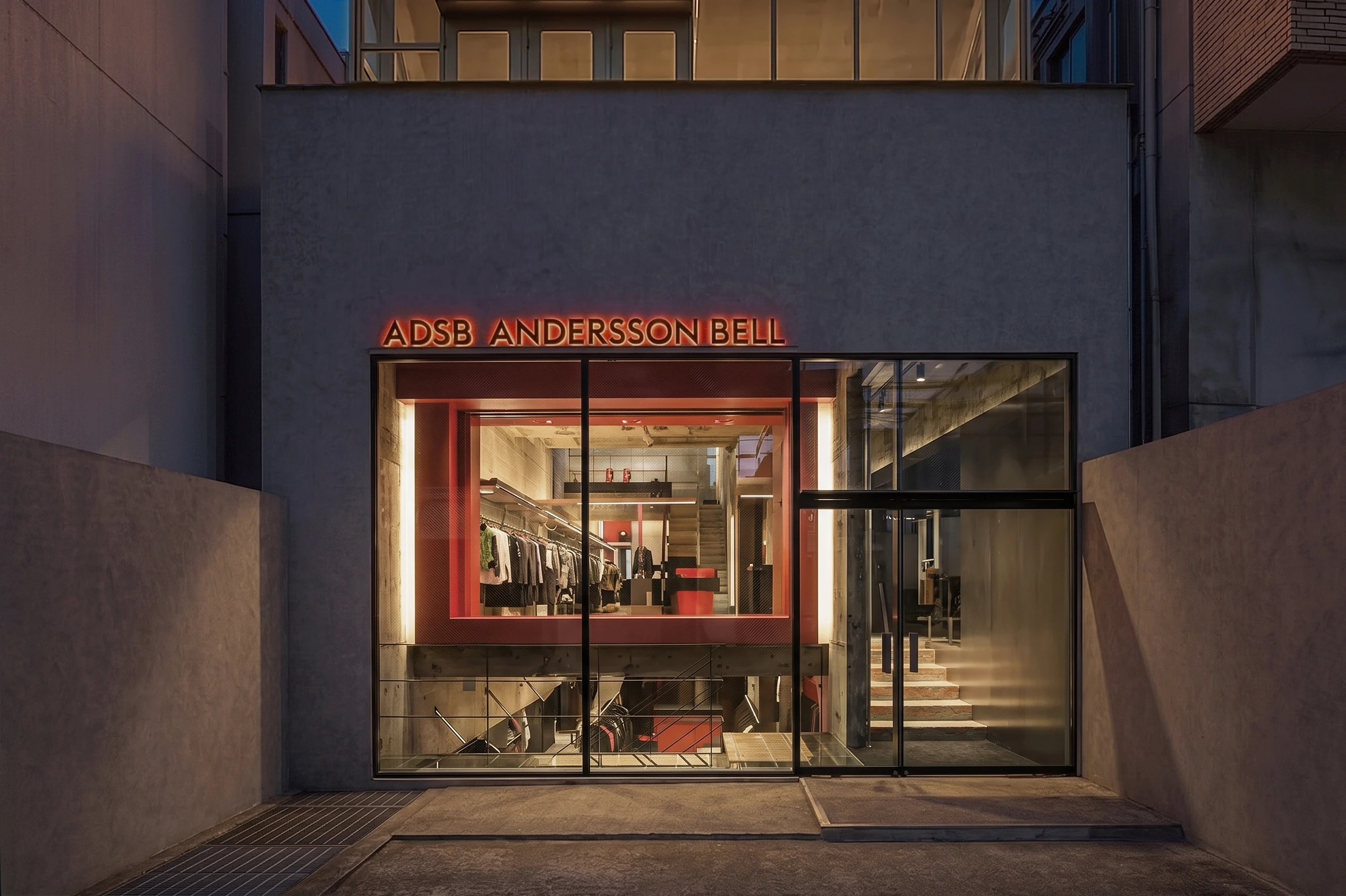 ADSB ANDERSSONBELL AOYAMA 1
