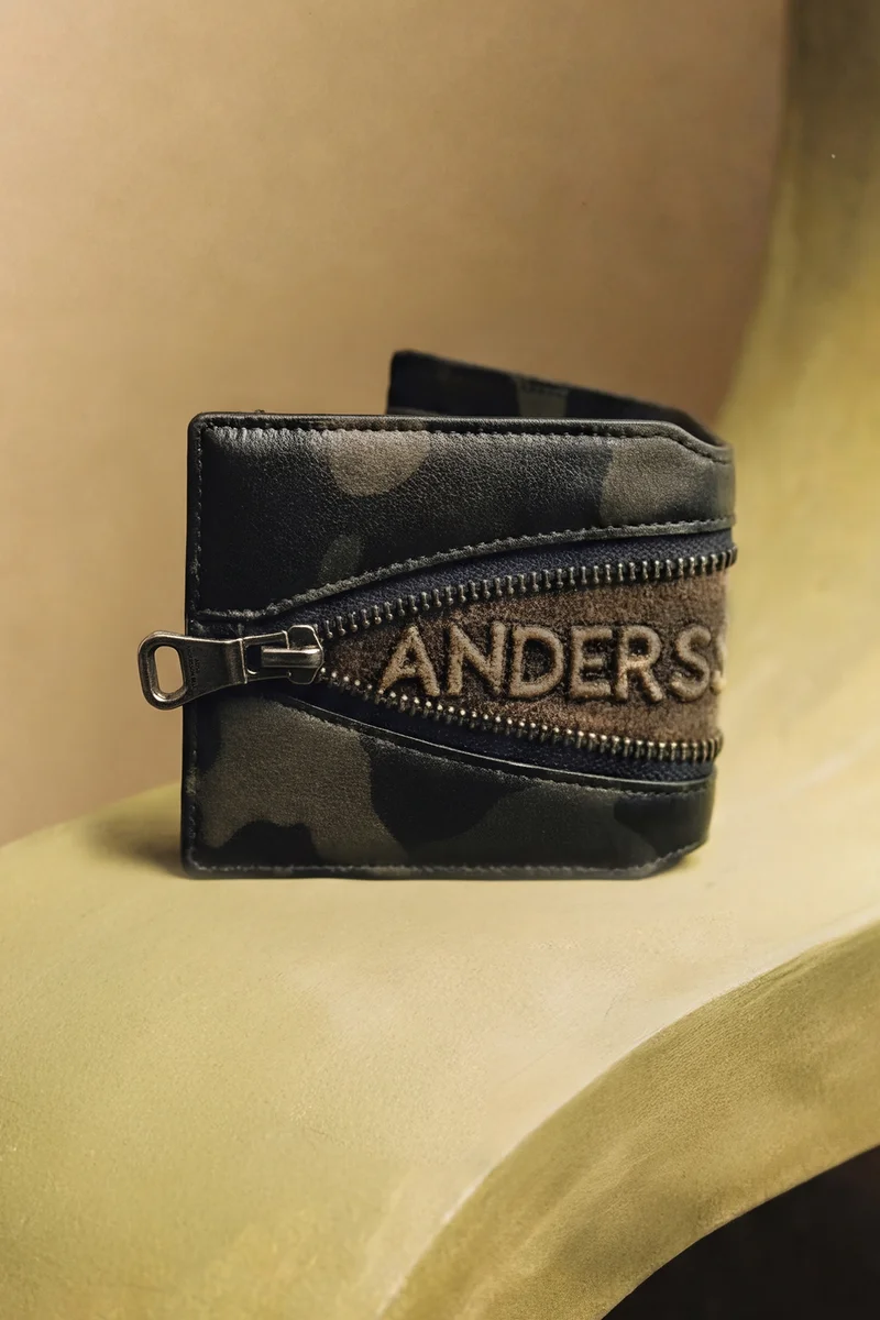 CAMOUFLAGE LEATHER ZIP WALLET 1