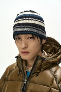 UNISEX MULTI STRIPE BEANIE thumb 3
