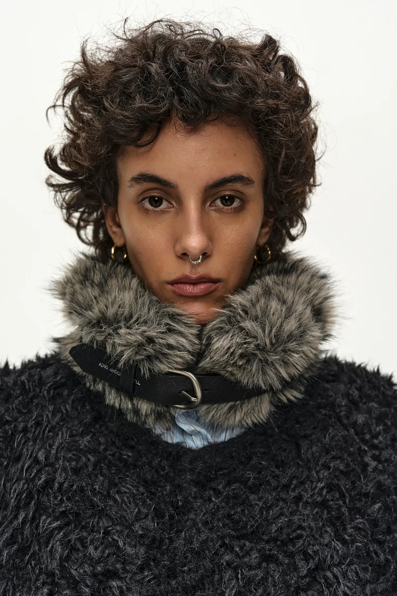 UNISEX REVERSIBLE COLLARLESS FUR VEST 1