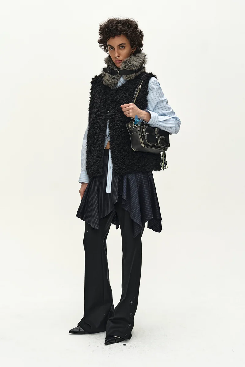 UNISEX REVERSIBLE COLLARLESS FUR VEST 10