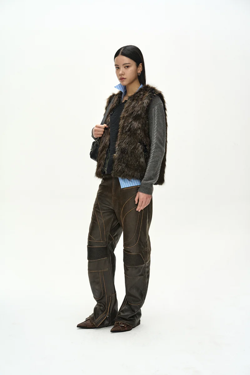 UNISEX CURVED PLACKET REVERSIBLE VEST 3