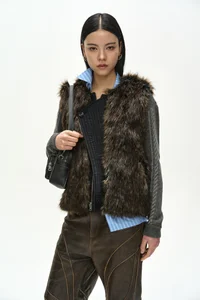 UNISEX CURVED PLACKET REVERSIBLE VEST thumb 7