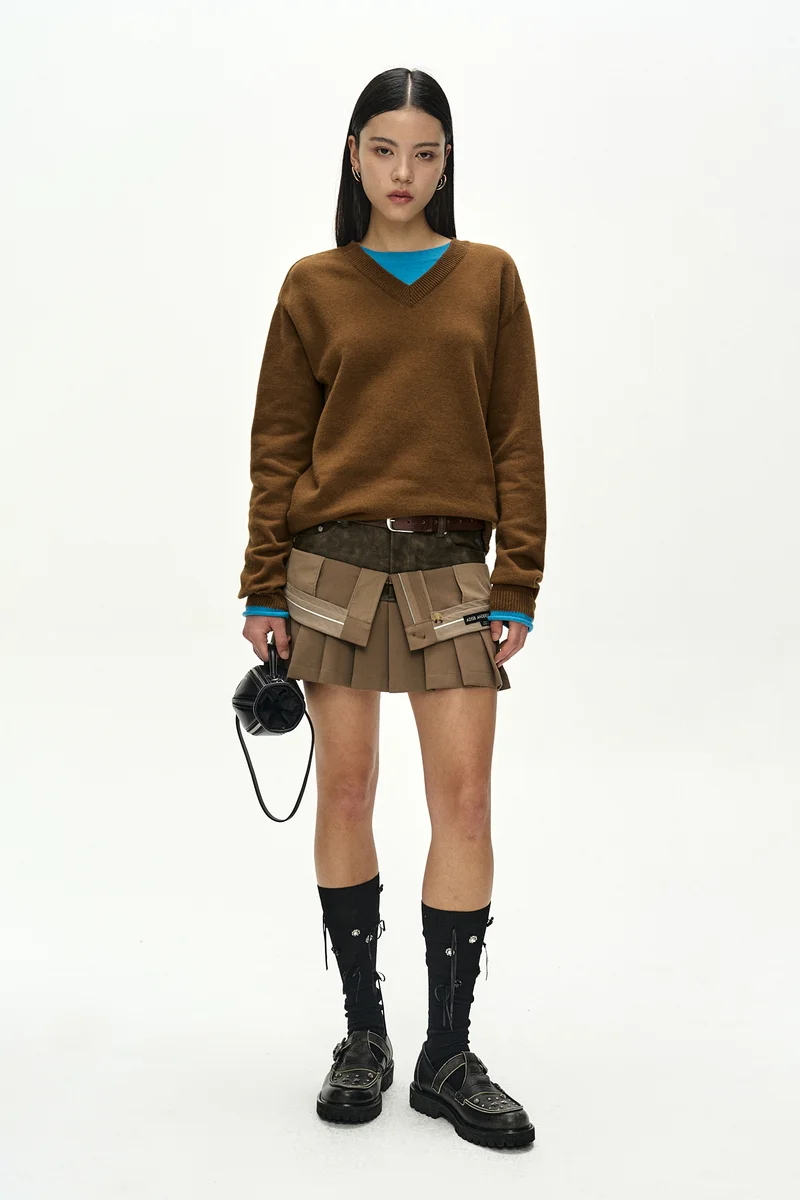 UNISEX LAYERED V-NECK SWEATER 5