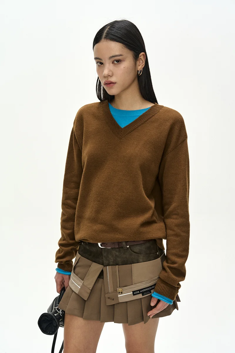 UNISEX LAYERED V-NECK SWEATER 6
