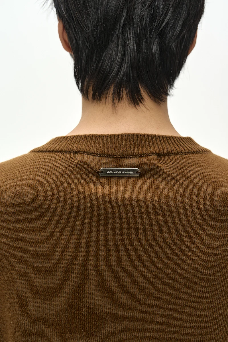 UNISEX LAYERED V-NECK SWEATER 8
