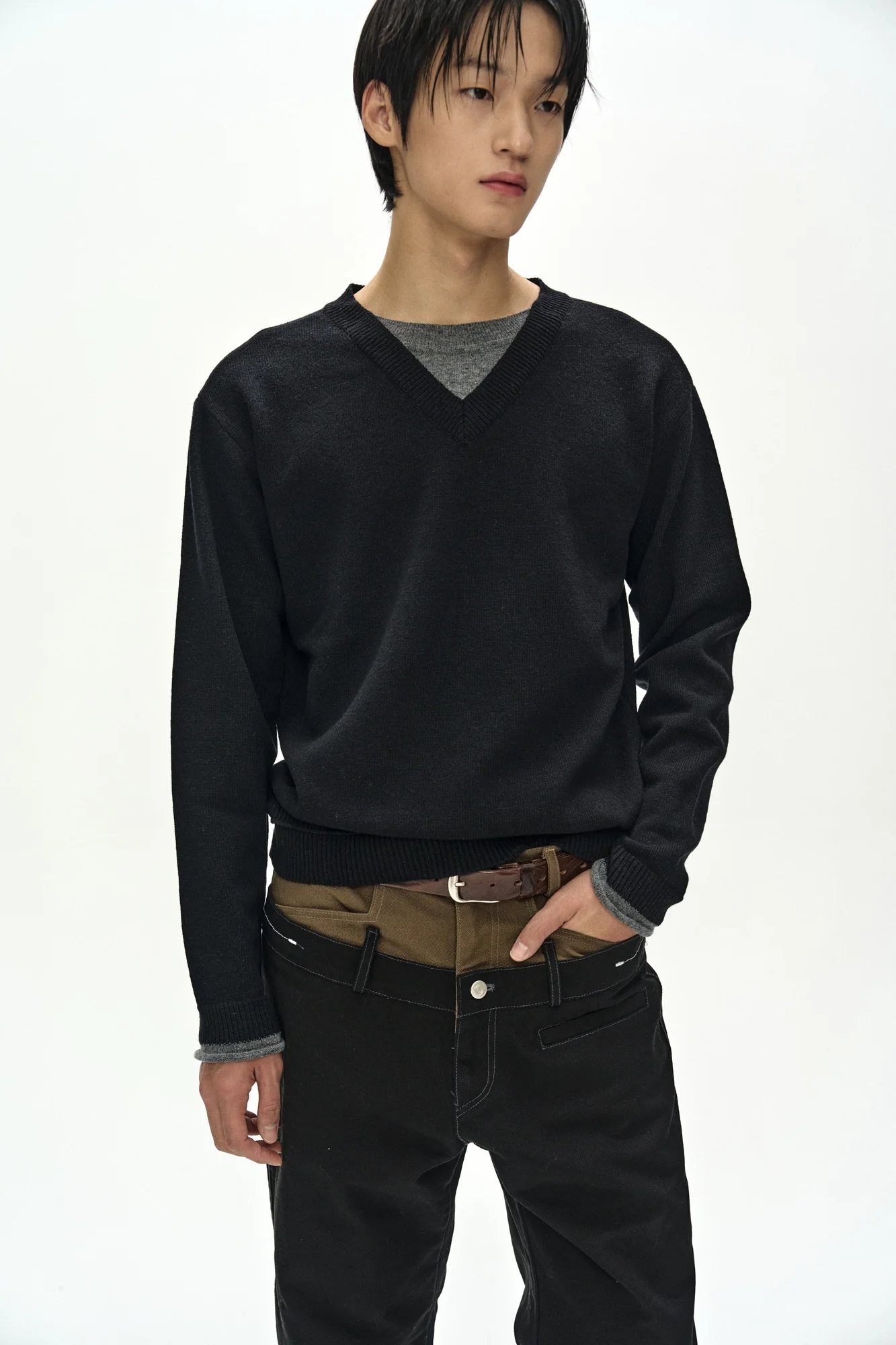 ANDERSSON BELL UNISEX LAYERED V-NECK SWEATER BLACK