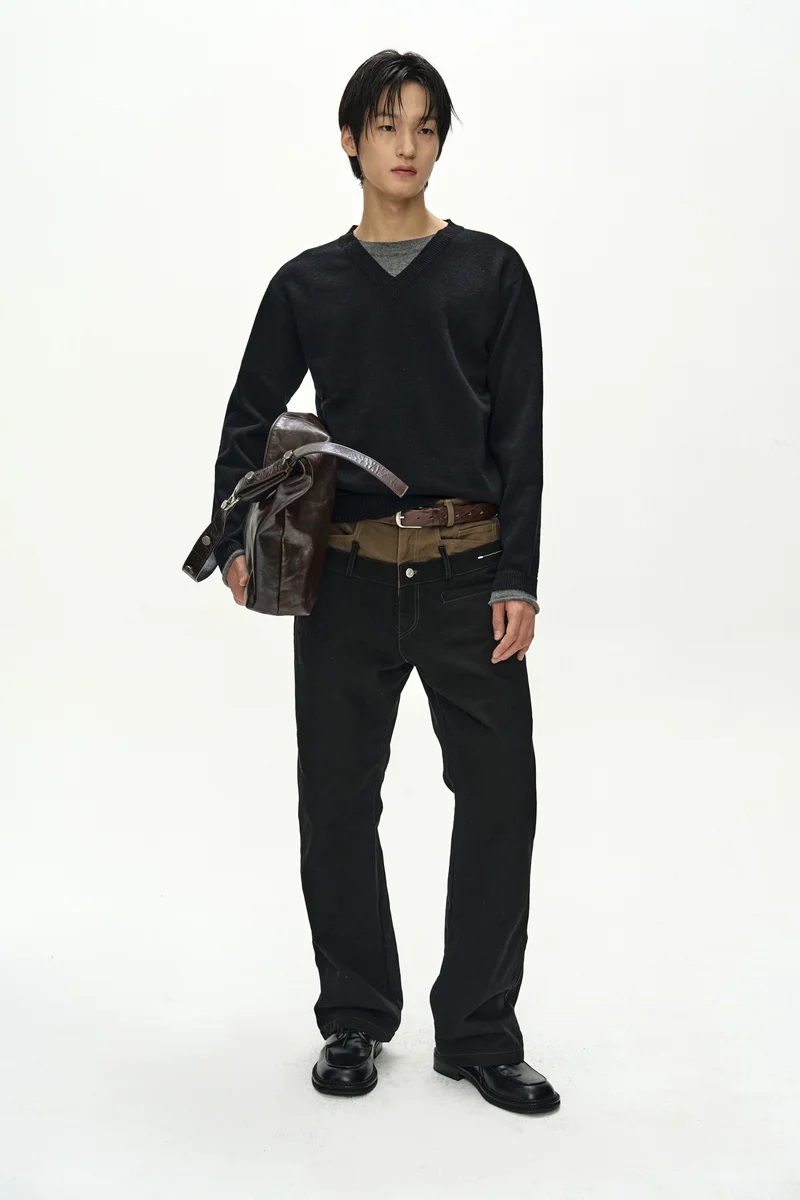 UNISEX LAYERED V-NECK SWEATER 2
