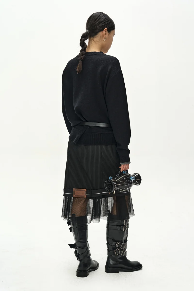 UNISEX LAYERED V-NECK SWEATER 4