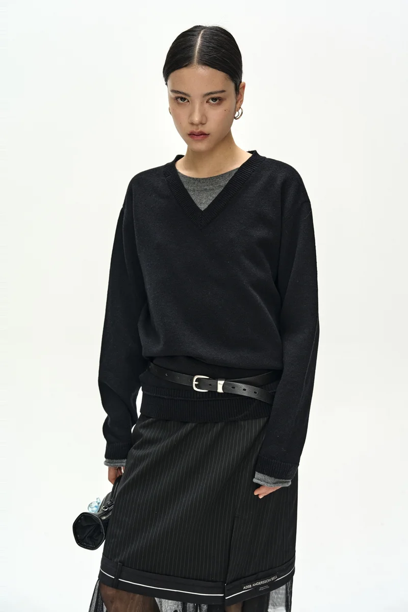 UNISEX LAYERED V-NECK SWEATER 5