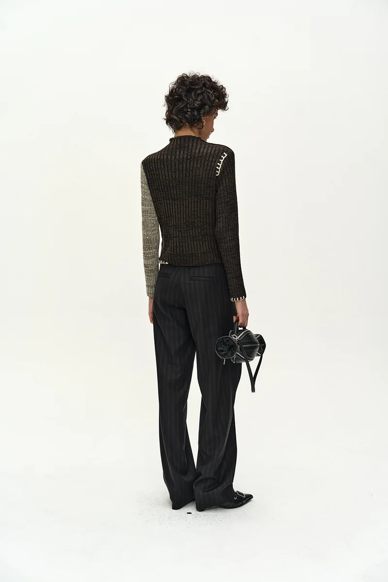 ASYMMETRIC TWIST BUTTON TOP 3