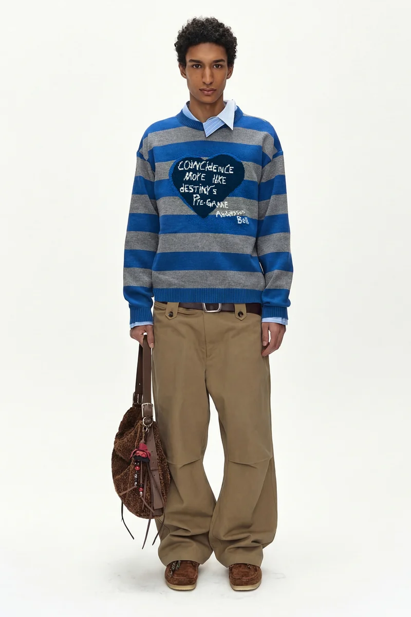 26 BOY'S HEART MESSAGE CREW-NECK SWEATER 3