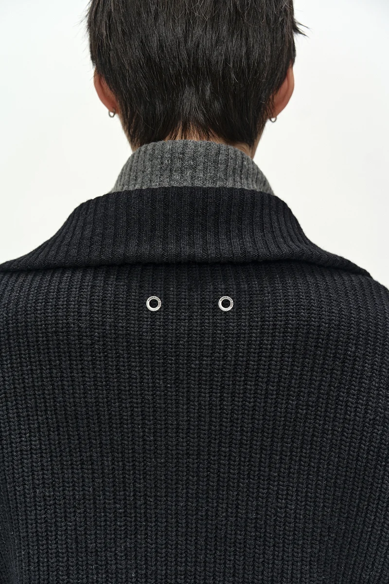 DOUBLE LAYERED QUARTER ZIP-UP SWEATER 8