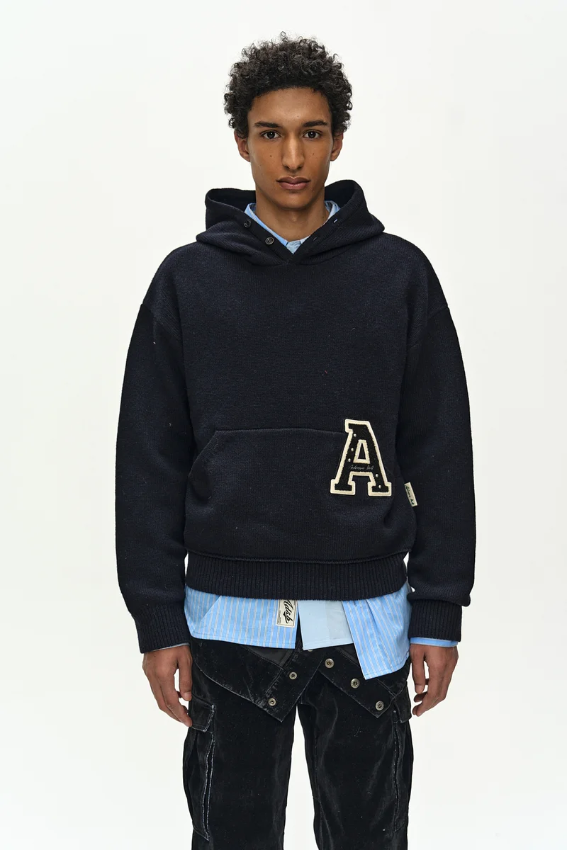 (ESSENTIAL) UNISEX VARSITY PATCH HOODIE 1