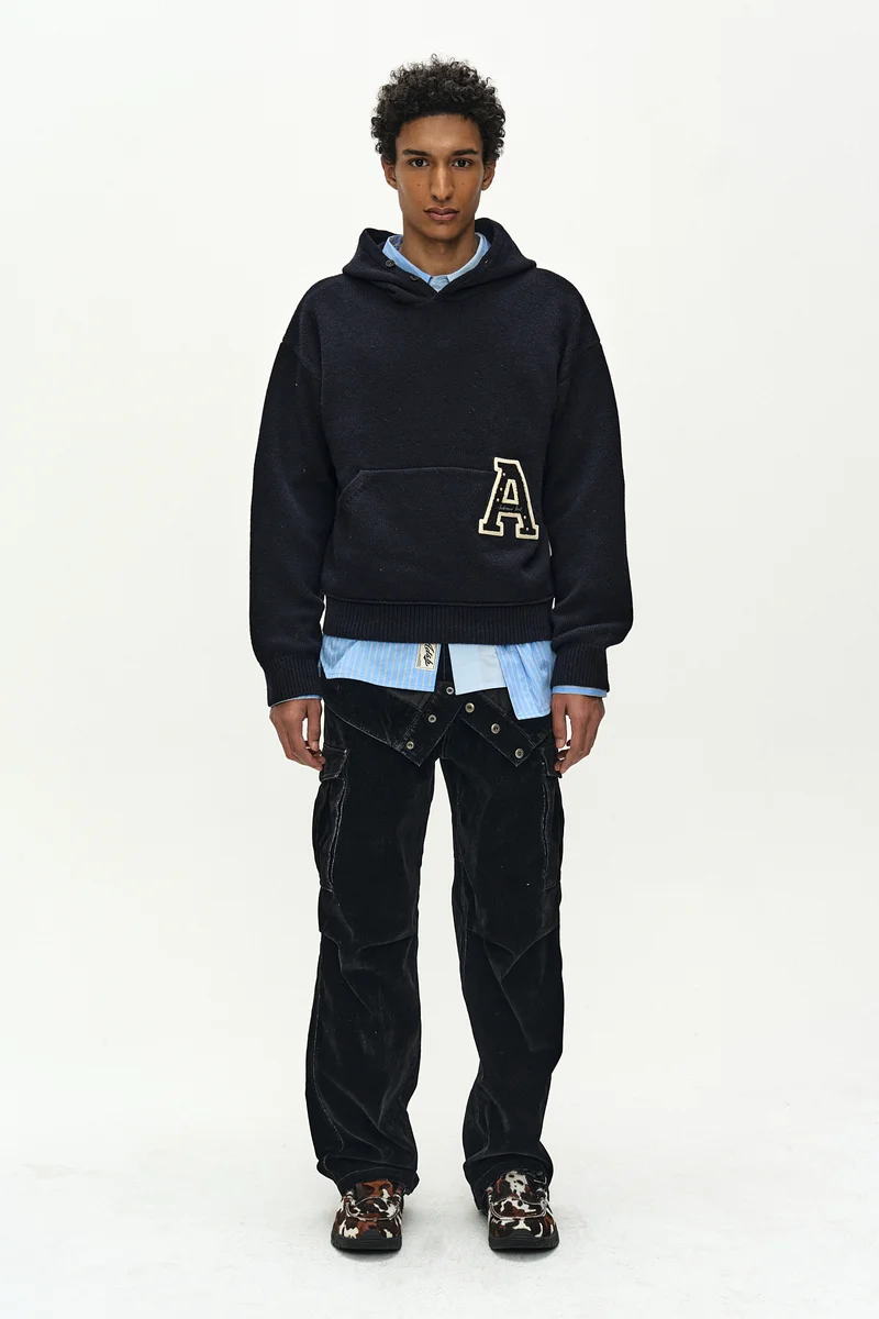 (ESSENTIAL) UNISEX VARSITY PATCH HOODIE 2