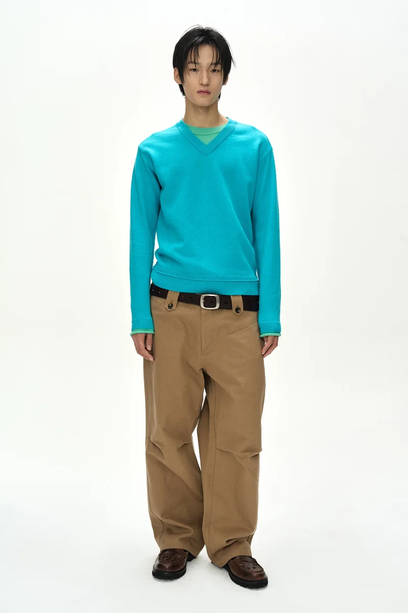 UNISEX LAYERED V-NECK SWEATER 3