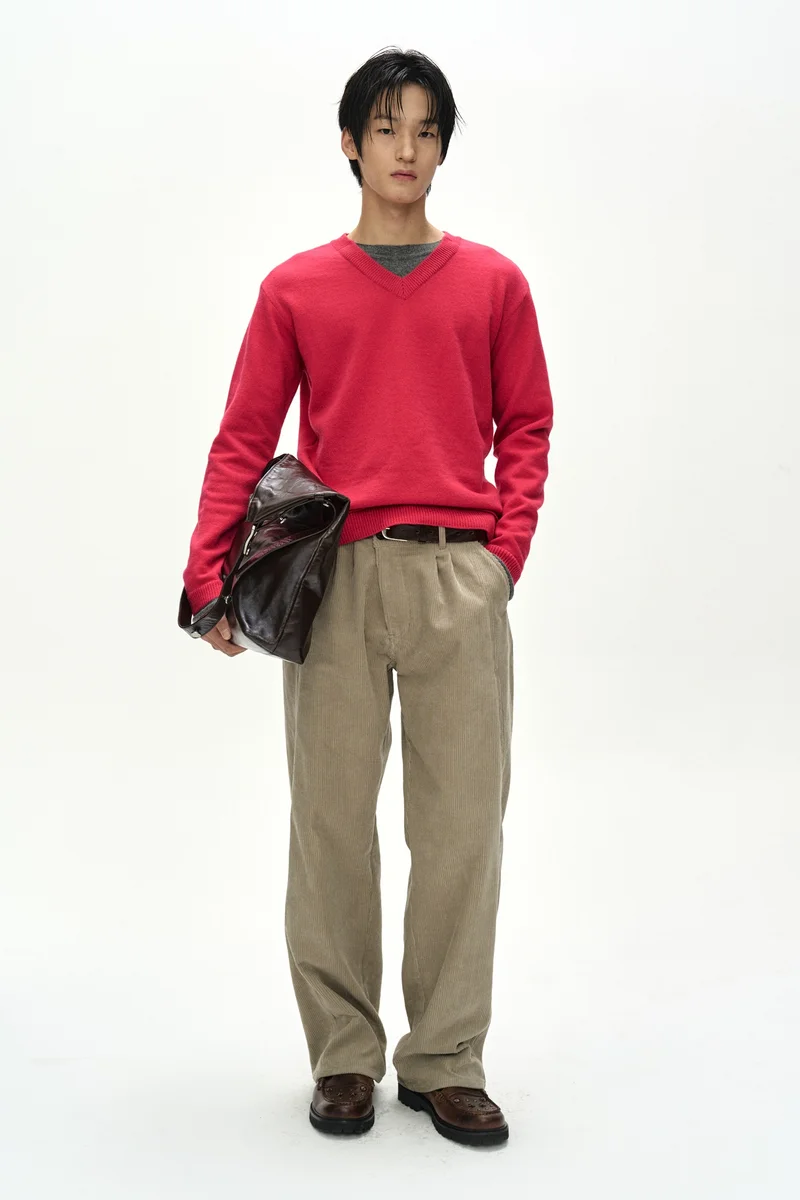 UNISEX LAYERED V-NECK SWEATER 2