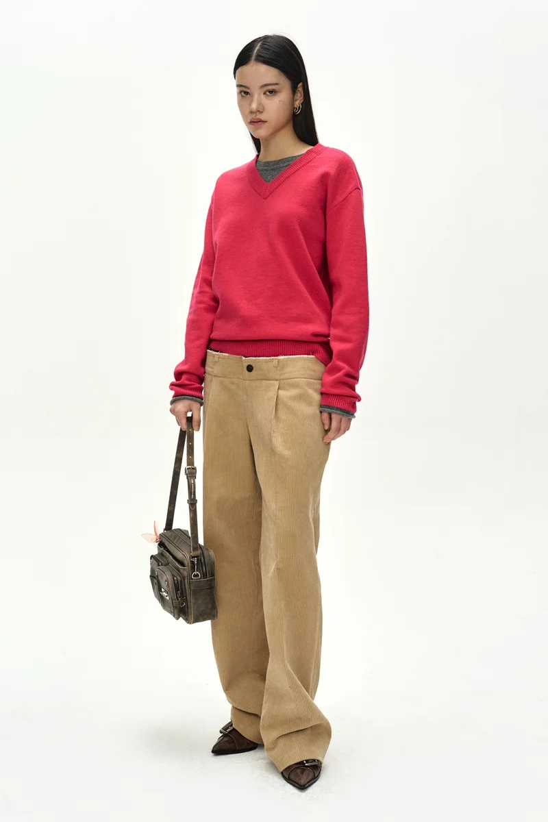 UNISEX LAYERED V-NECK SWEATER 3