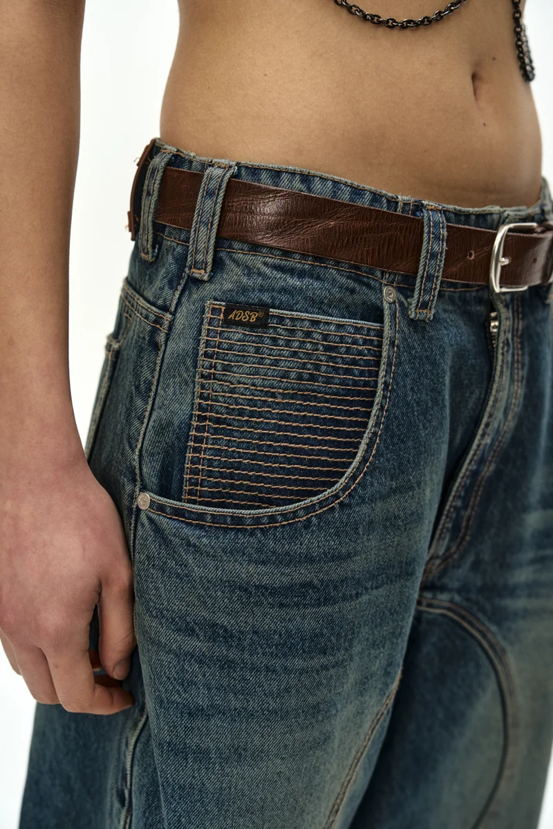 HOOK AND EYE CURVED JEANS 4