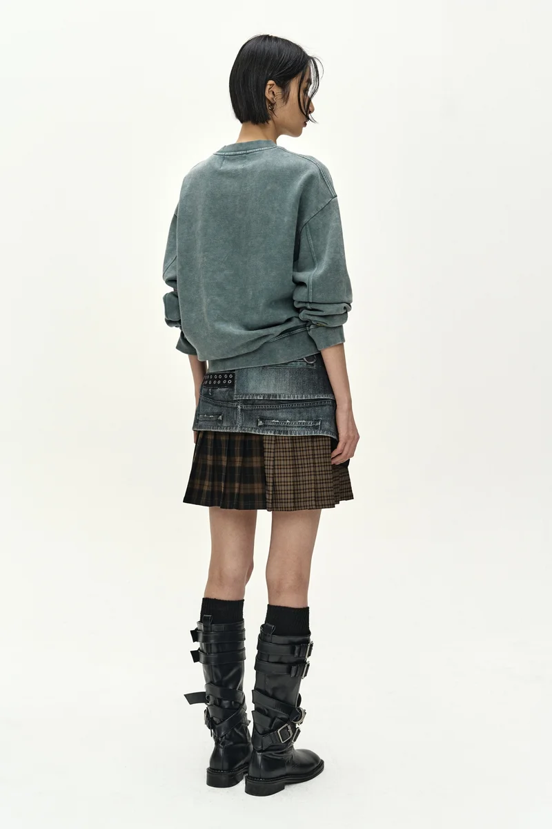 (ESSENTIAL) UNISEX HEART FIX SWEATSHIRT 3