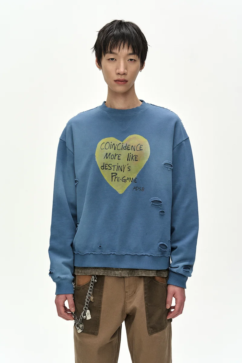 (ESSENTIAL) UNISEX SPRAY WASHED HEART MESSAGE SWEATSHIRT 4