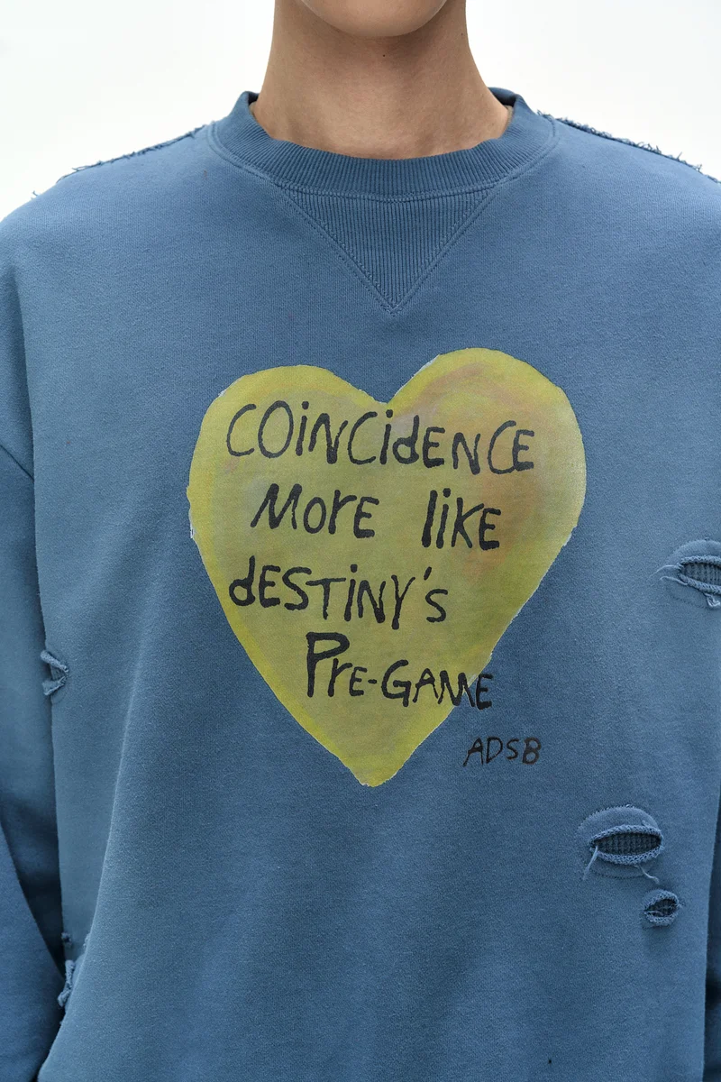 (ESSENTIAL) UNISEX SPRAY WASHED HEART MESSAGE SWEATSHIRT 6