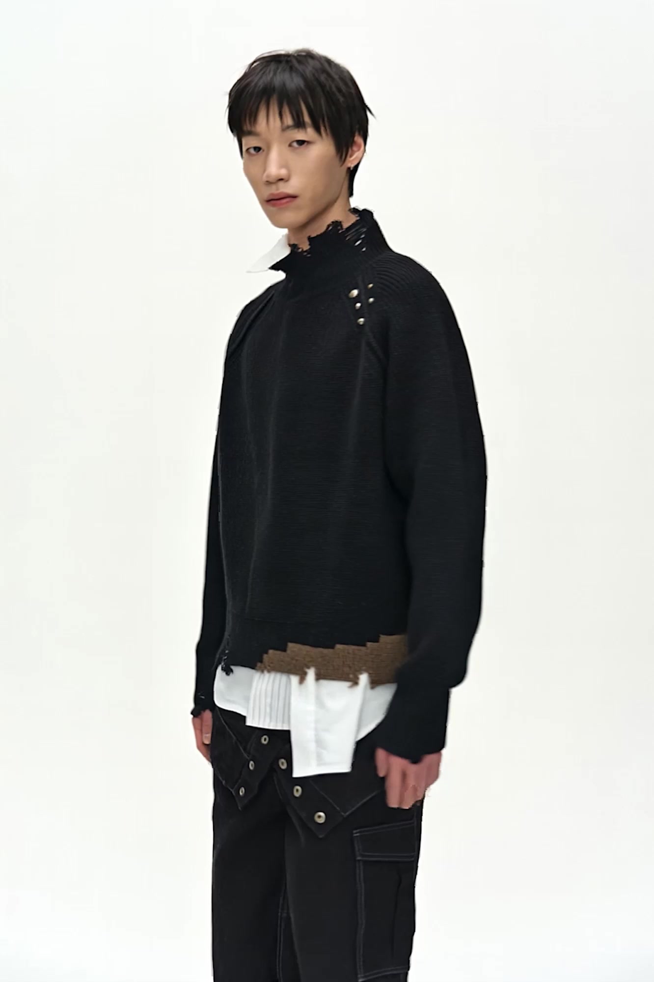 LOCHA TURTLE-NECK SWEATER 動画